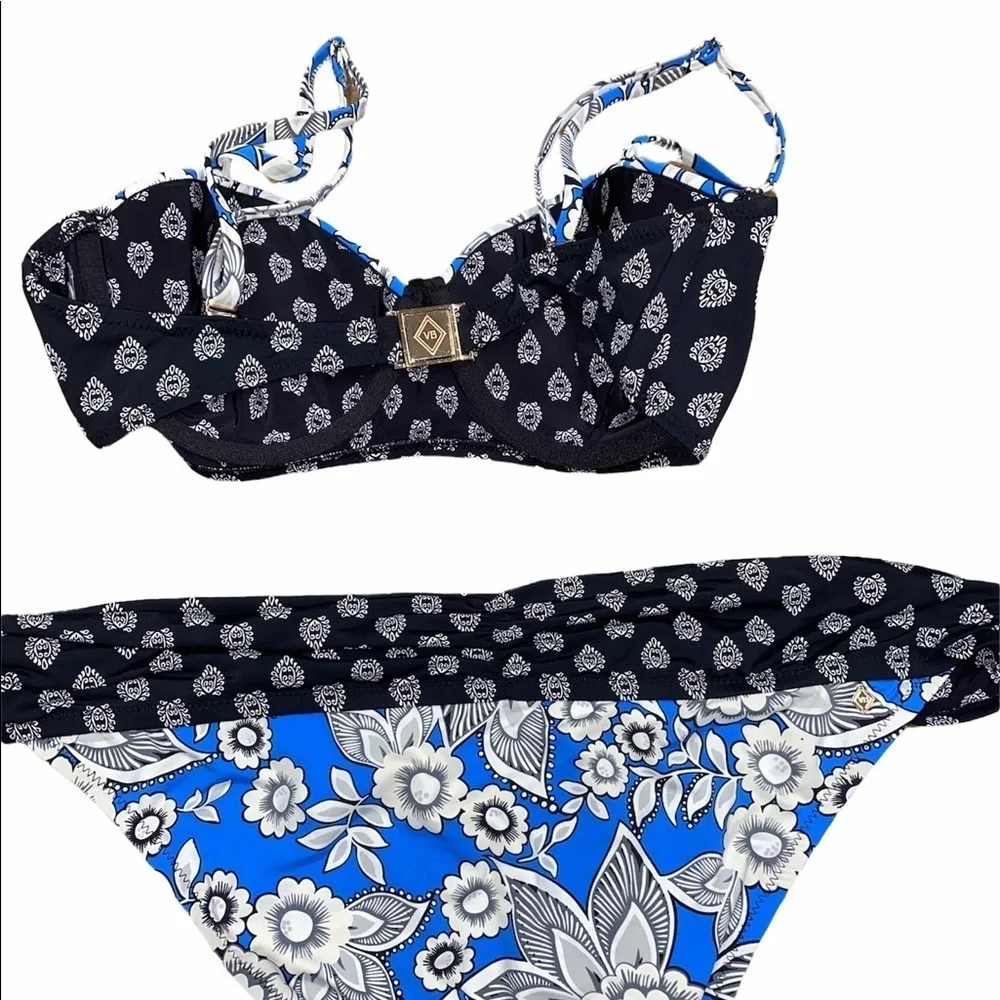Vera Bradley bikini swimsuit size medium/large navy paisley